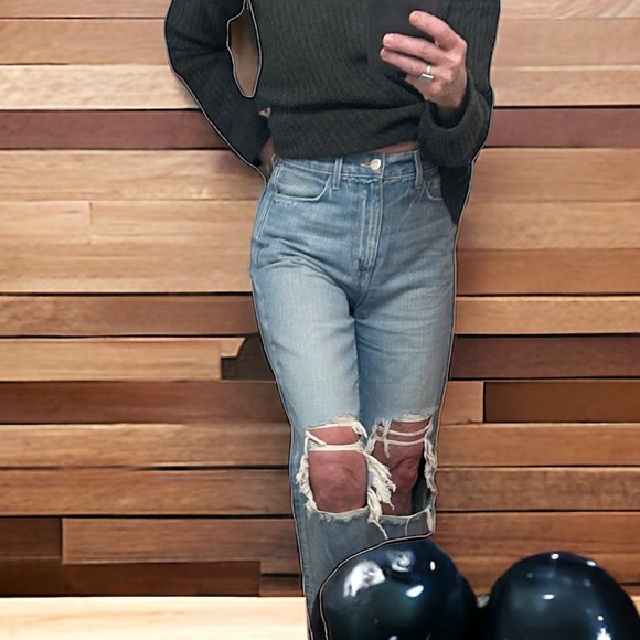 L'AGENCE Denim - L’Agence high Rise light wash Distressed Jeans